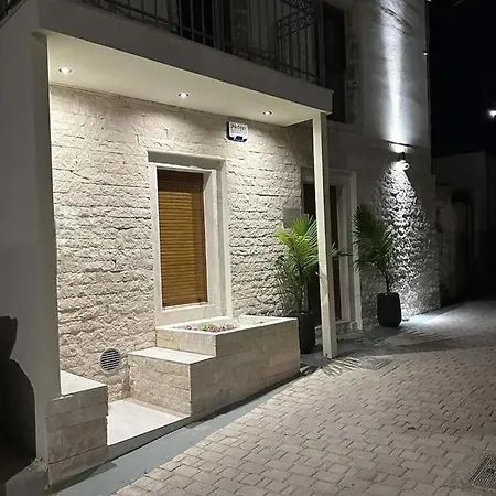 Elvira Luxury Villa *