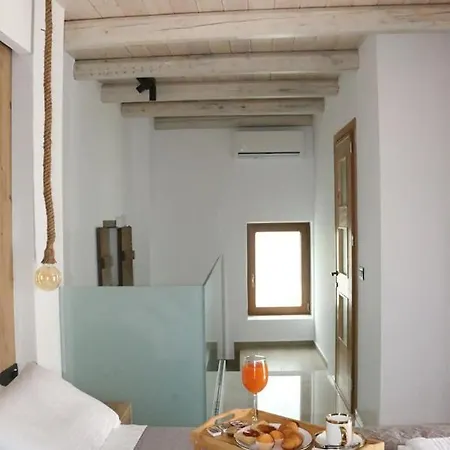 Elvira Luxury Villa *
